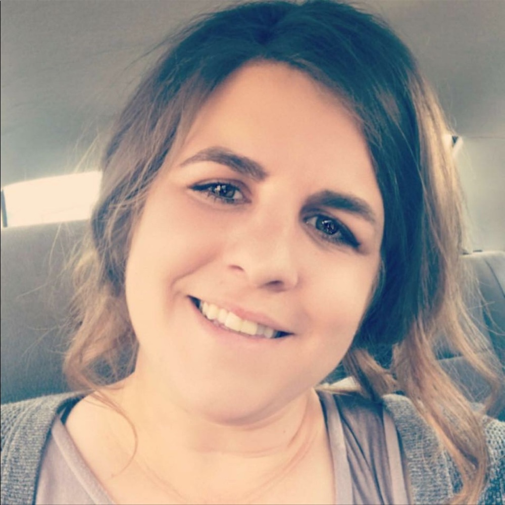 Meet your Posher, Emily